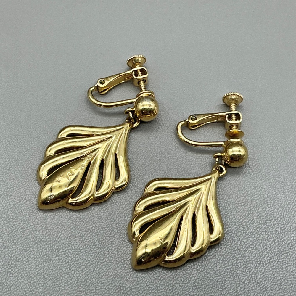 Napier Earrings Women Gold Tone Leaf Fan Dangle Screw Back Vintage Jewelry